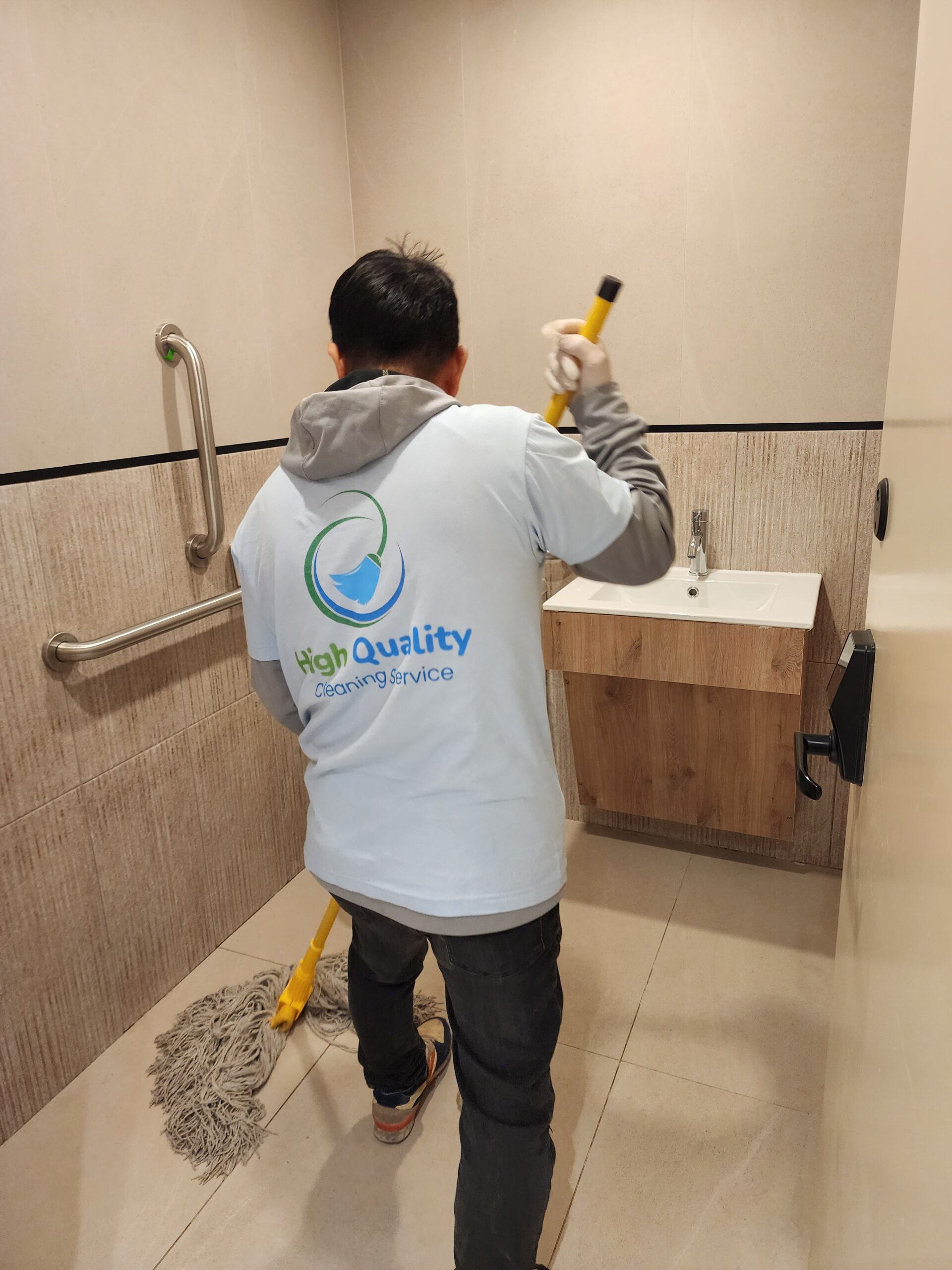 About High Quality Cleaning Service